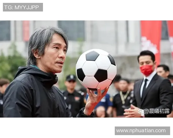 足球球星精彩瞬间顺序特效呈现引爆视觉震撼体验